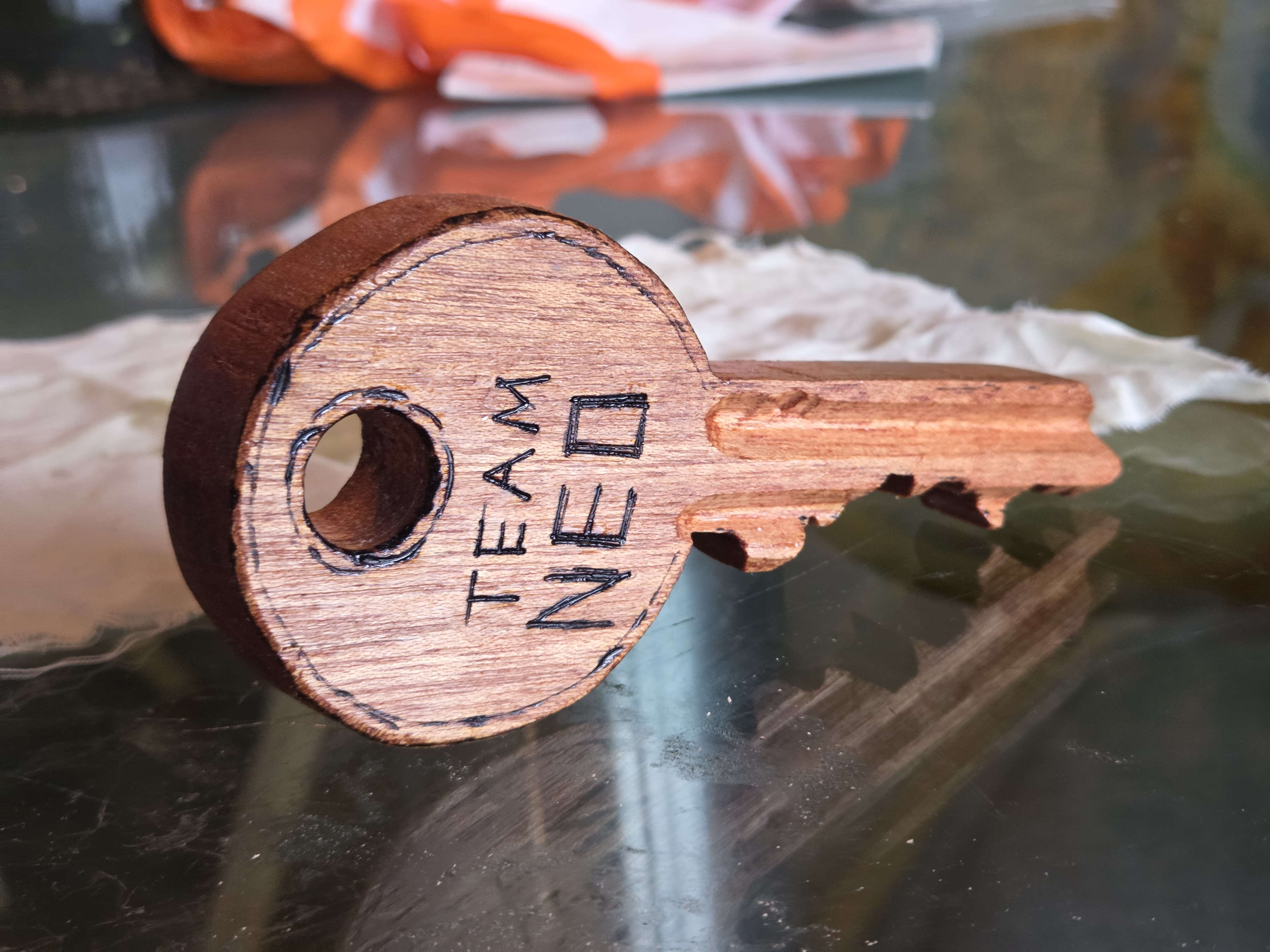 Houten sleutel.